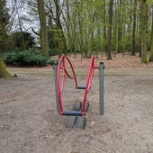Bild vom Spielplatz anzeigen.