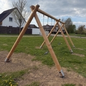 Bild vom Spielplatz anzeigen.