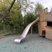 Bild vom Spielplatz anzeigen.