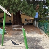 Bild vom Spielplatz anzeigen.