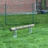 Bild vom Spielplatz anzeigen.