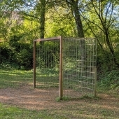 Bild vom Spielplatz anzeigen.