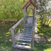 Bild vom Spielplatz anzeigen.
