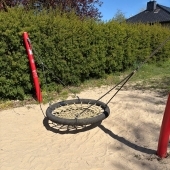Bild vom Spielplatz anzeigen.