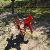 Bild vom Spielplatz anzeigen.