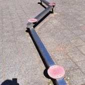 Bild vom Spielplatz anzeigen.