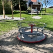 Bild vom Spielplatz anzeigen.