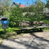 Bild vom Spielplatz anzeigen.