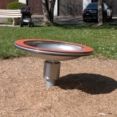 Bild vom Spielplatz anzeigen.