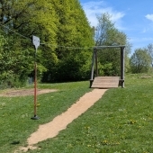 Bild vom Spielplatz anzeigen.