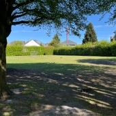 Bild vom Spielplatz anzeigen.