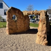 Bild vom Spielplatz anzeigen.