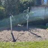 Bild vom Spielplatz anzeigen.