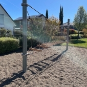 Bild vom Spielplatz anzeigen.