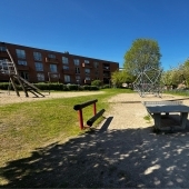 Bild vom Spielplatz anzeigen.