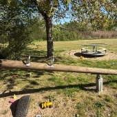 Bild vom Spielplatz anzeigen.