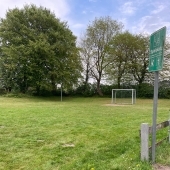 Bild vom Spielplatz anzeigen.