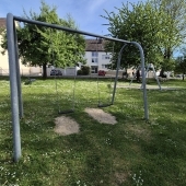 Bild vom Spielplatz anzeigen.
