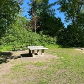 Bild vom Spielplatz anzeigen.