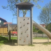 Bild vom Spielplatz anzeigen.