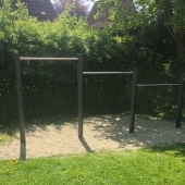 Bild vom Spielplatz anzeigen.