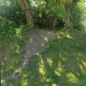 Bild vom Spielplatz anzeigen.