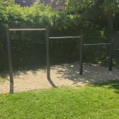 Bild vom Spielplatz anzeigen.
