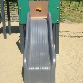 Bild vom Spielplatz anzeigen.