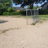 Bild vom Spielplatz anzeigen.