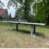 Bild vom Spielplatz anzeigen.