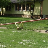 Bild vom Spielplatz anzeigen.
