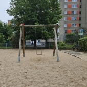 Bild vom Spielplatz anzeigen.