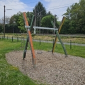 Bild vom Spielplatz anzeigen.