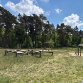 Bild vom Spielplatz anzeigen.