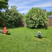 Bild vom Spielplatz anzeigen.