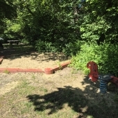 Bild vom Spielplatz anzeigen.
