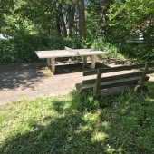 Bild vom Spielplatz anzeigen.