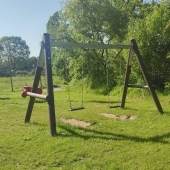 Bild vom Spielplatz anzeigen.