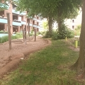 Bild vom Spielplatz anzeigen.
