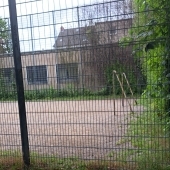 Bild vom Spielplatz anzeigen.