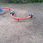 Bild vom Spielplatz anzeigen.