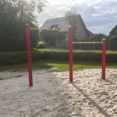 Bild vom Spielplatz anzeigen.