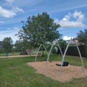 Bild vom Spielplatz anzeigen.