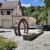 Bild vom Spielplatz anzeigen.