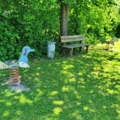 Bild vom Spielplatz anzeigen.