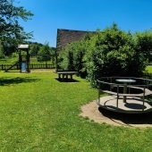 Bild vom Spielplatz anzeigen.