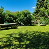 Bild vom Spielplatz anzeigen.