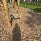 Bild vom Spielplatz anzeigen.