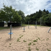 Bild vom Spielplatz anzeigen.