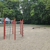 Bild vom Spielplatz anzeigen.